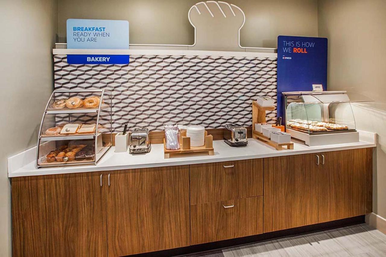 Holiday Inn Express Hotel And Suites Fort Stockton By Ihg Exteriör bild